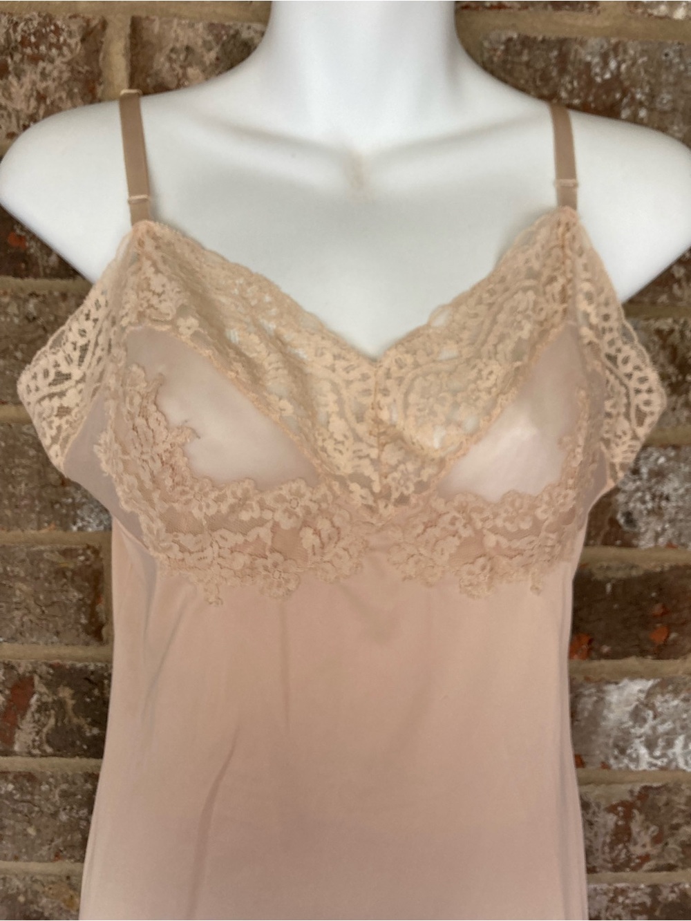 Vassarette Beige Vintage Slip Dress Nightie Size 34L Antron Nylon Y2K - Picture 5 of 9